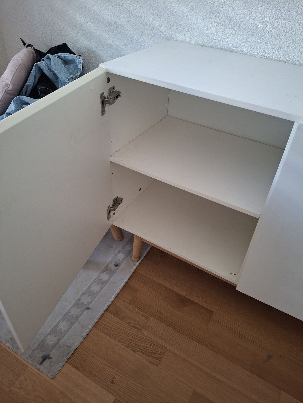 Kommoden: A donner - meuble de rangement blanc – Gebraucht aus Morges von chl_tyj5 2