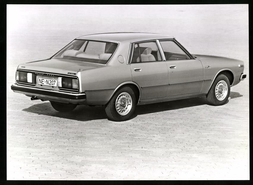 Fotografie &  Plakate: Fotografie Auto Datsun Laurel 2,4, Viert – Gebraucht aus Berlin von bartko-reher