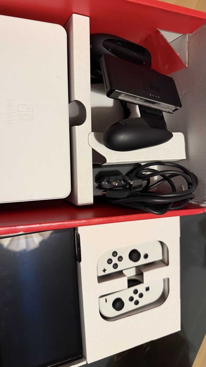 Nintendo Konsolen: Nintendo Switch OLED Model Console – Neu (gemäss Beschreibung) aus Horgen von Sawansto79 4