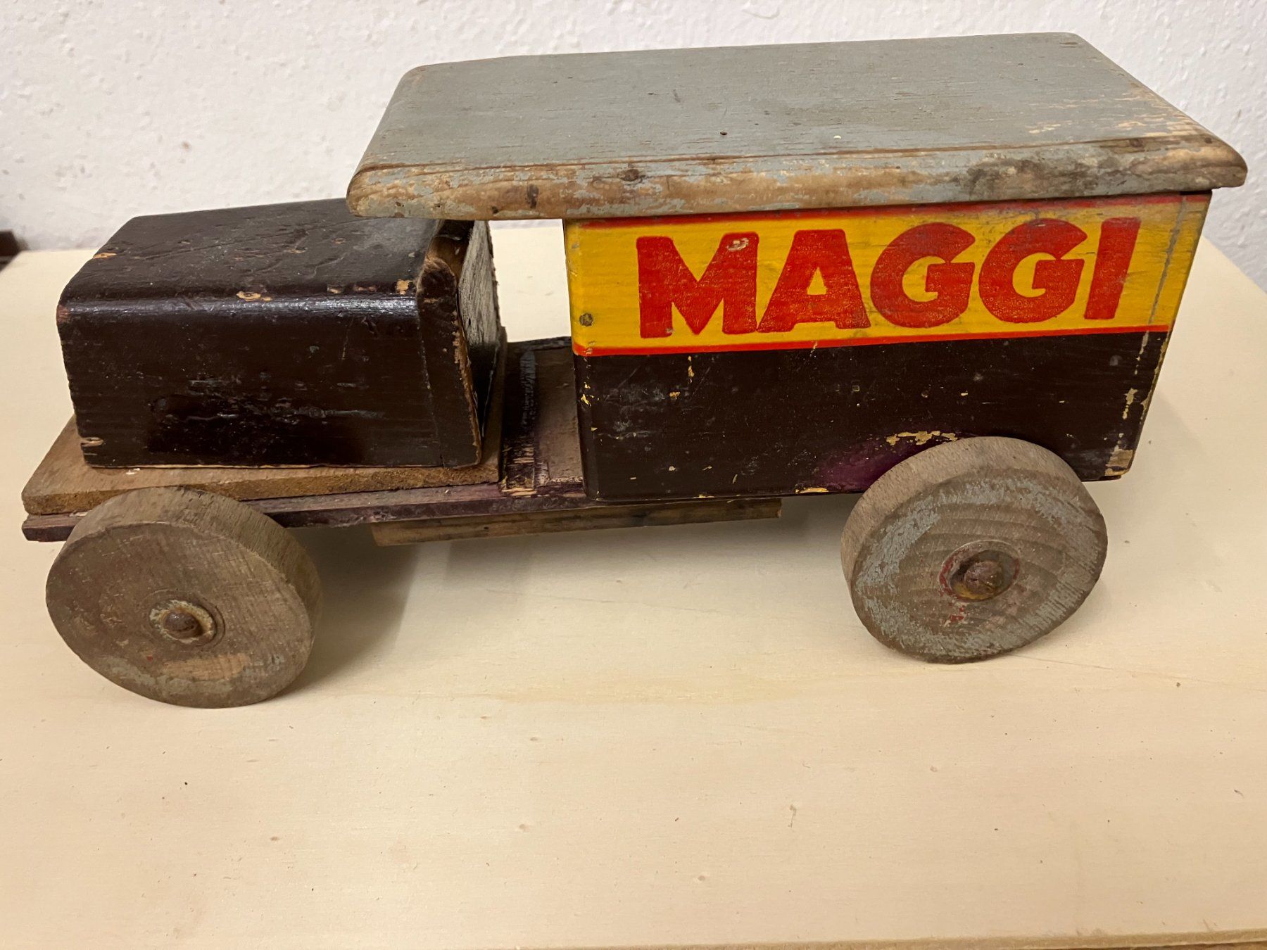Maggi Giocattoli: rares Maggi-Auto, restaurationsbedürftig – Usato da Sarmenstorf venduto da sammler51