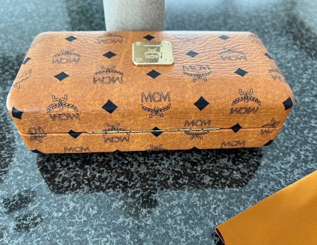 Mcm Sonstige Kleidung & Accessoires: MCM Brillenetui Leder – Neu und originalverpackt aus Zumikon von Valeri79