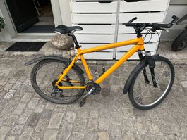 26 Zoll Mountainbike, RockShox Judy Federgabel, Shimano LX