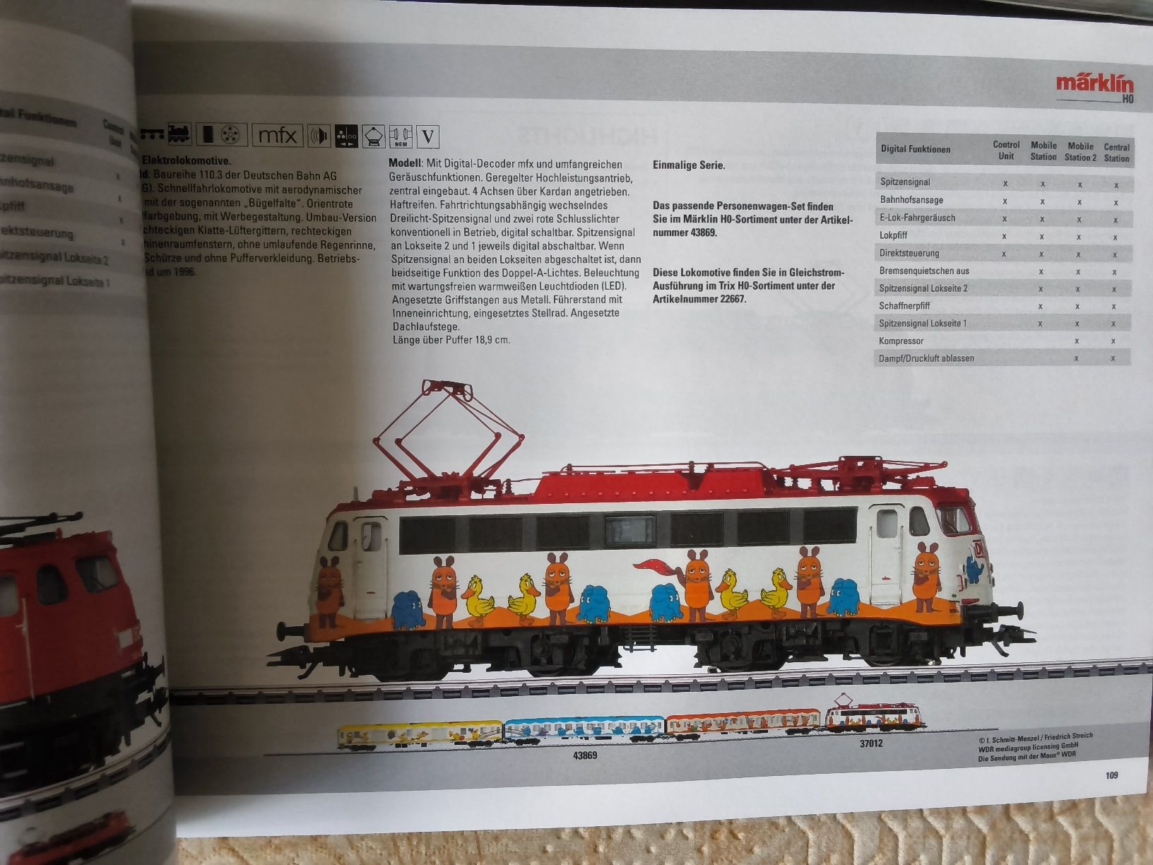Livres: Märklin Gesamtkatalog 2011/2012 – D'occasion à Hallau par histoiremerveilleuse 3
