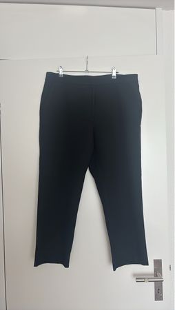 Schwarze Hose Damen Grösse 44 - Ideal für Business