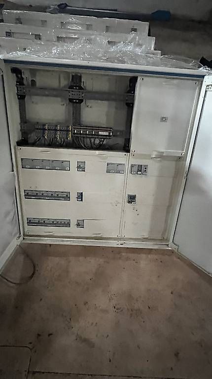 Alimentation électrique: AP Verteiler Hager  – D'occasion à Breitenbach par aya_w5x7 1