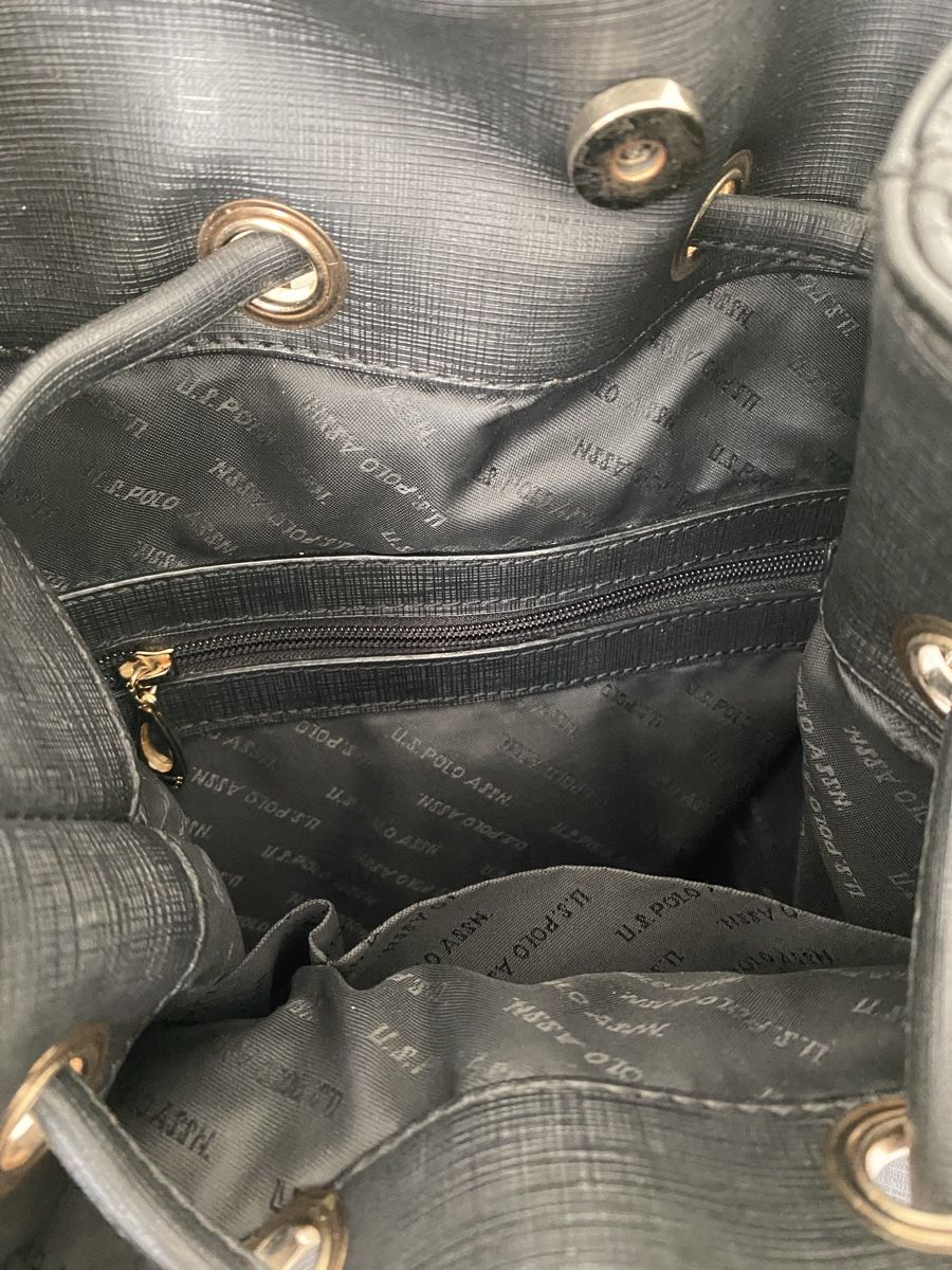Rucksäcke: Black Backpack – Gebraucht aus Schlieren von tug_568r 2