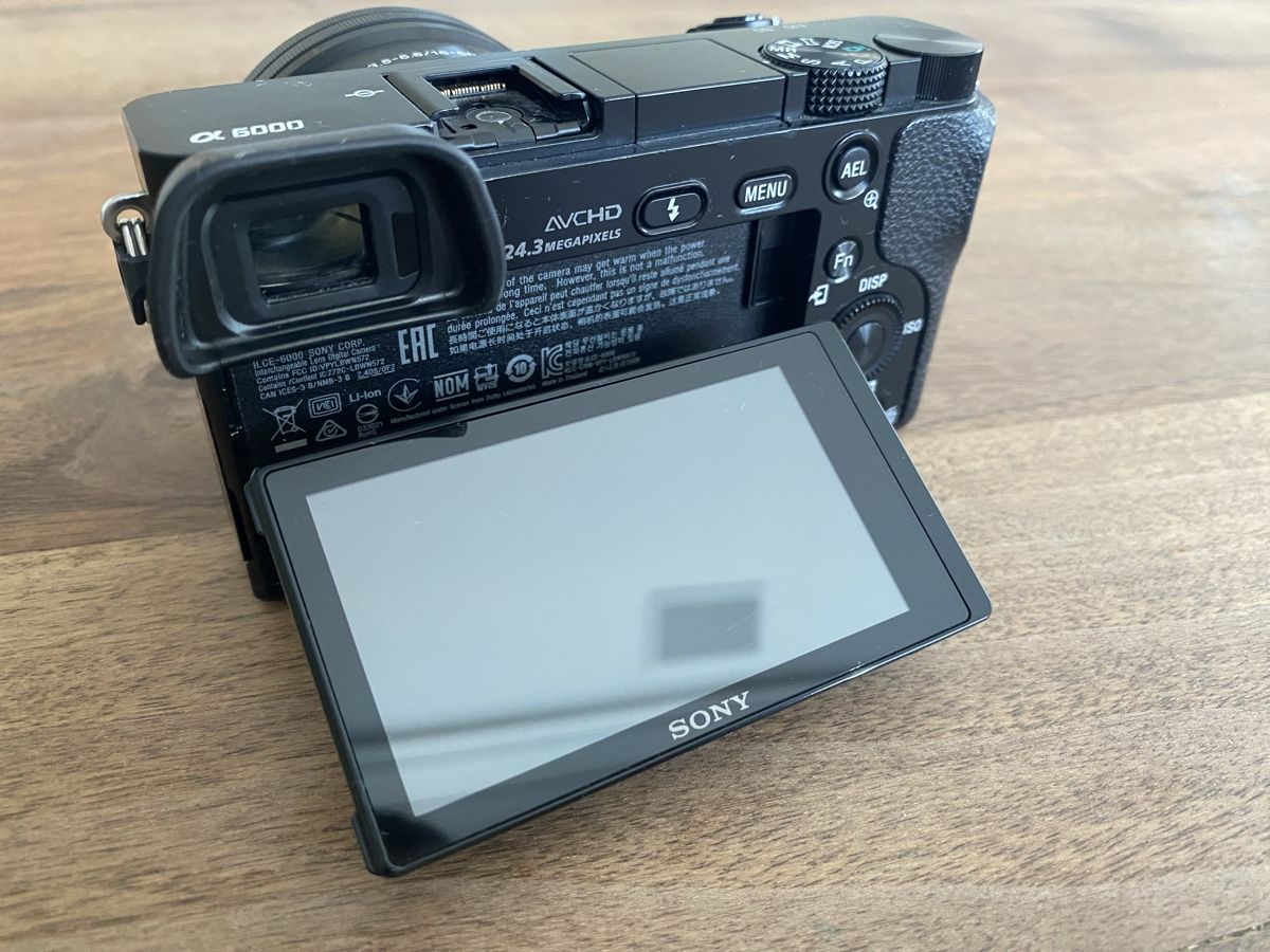 Sony Kamera: Sony Alpha 6000 mit Objektiv – Gebraucht aus Altendorf von Palo_Raphael 1