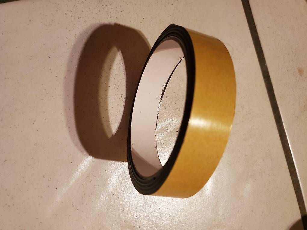 Calamite: Selbstklebendes Magnetband – Usato da Wattenwil venduto da ste_tvc7 2