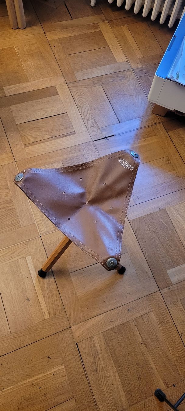 Hocker: chaise pliable cuir Mabef avec sac . – Neu (gemäss Beschreibung) aus Genève von uneautresaison 3