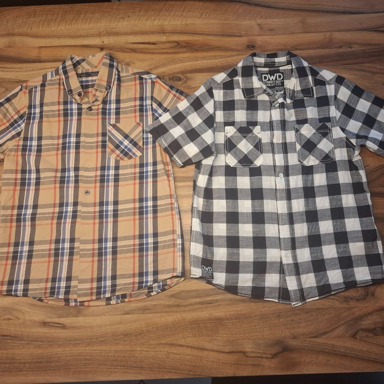 Lotti & Set di vestiti: Jungen Kurzarmhemden 2er Set, Gr.146/152 – Usato da Sisseln AG venduto da Tropea4334
