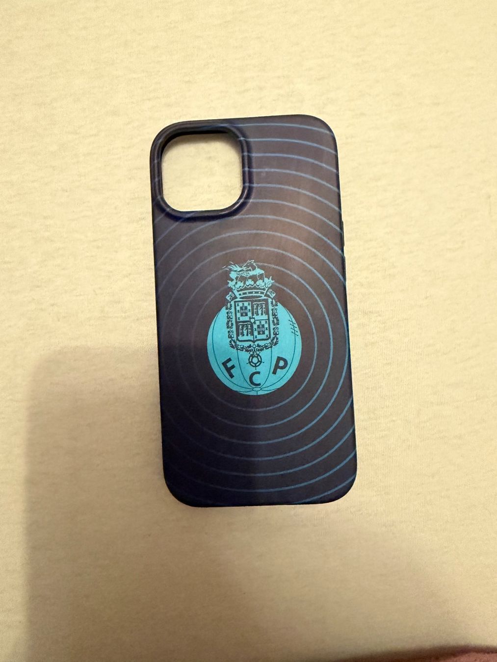 Cover & Protezioni schermo: FC PORTO Hülle Iphone 15 – Usato da Ostermundigen venduto da sergiosilva2000