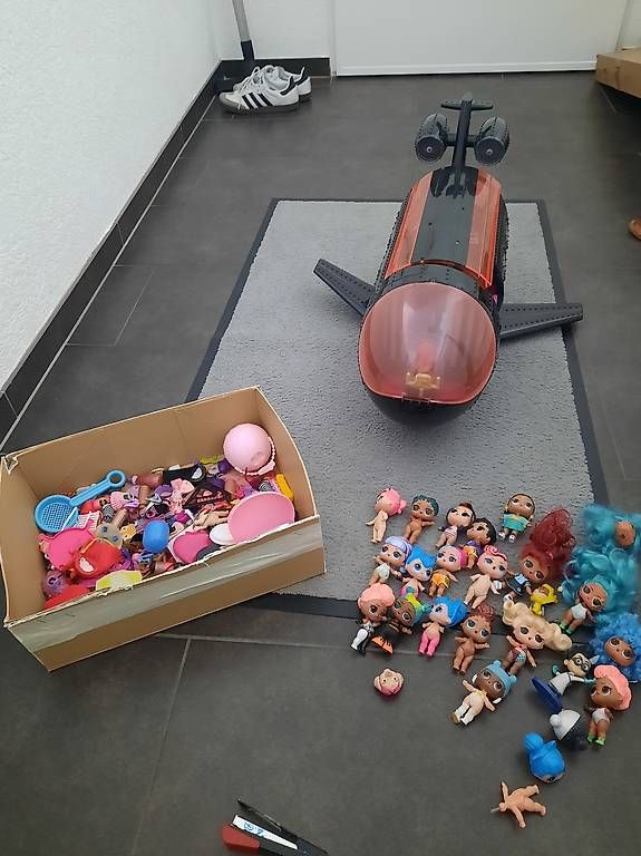 Spielzeuge: Flugzeug LOL mit Puppe  – Gebraucht aus EMBRACH von Jona-123 1