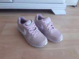 Nike MD Runner 2, Sneaker, 37.5, rosa / pink
