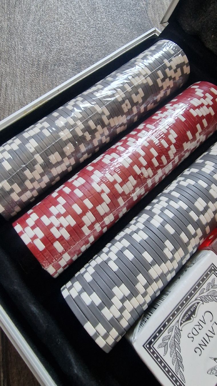 Giochi: Poker-Koffer neu – Nuovo e nell'imballaggio originale da goldach venduto da seegoldi13 3