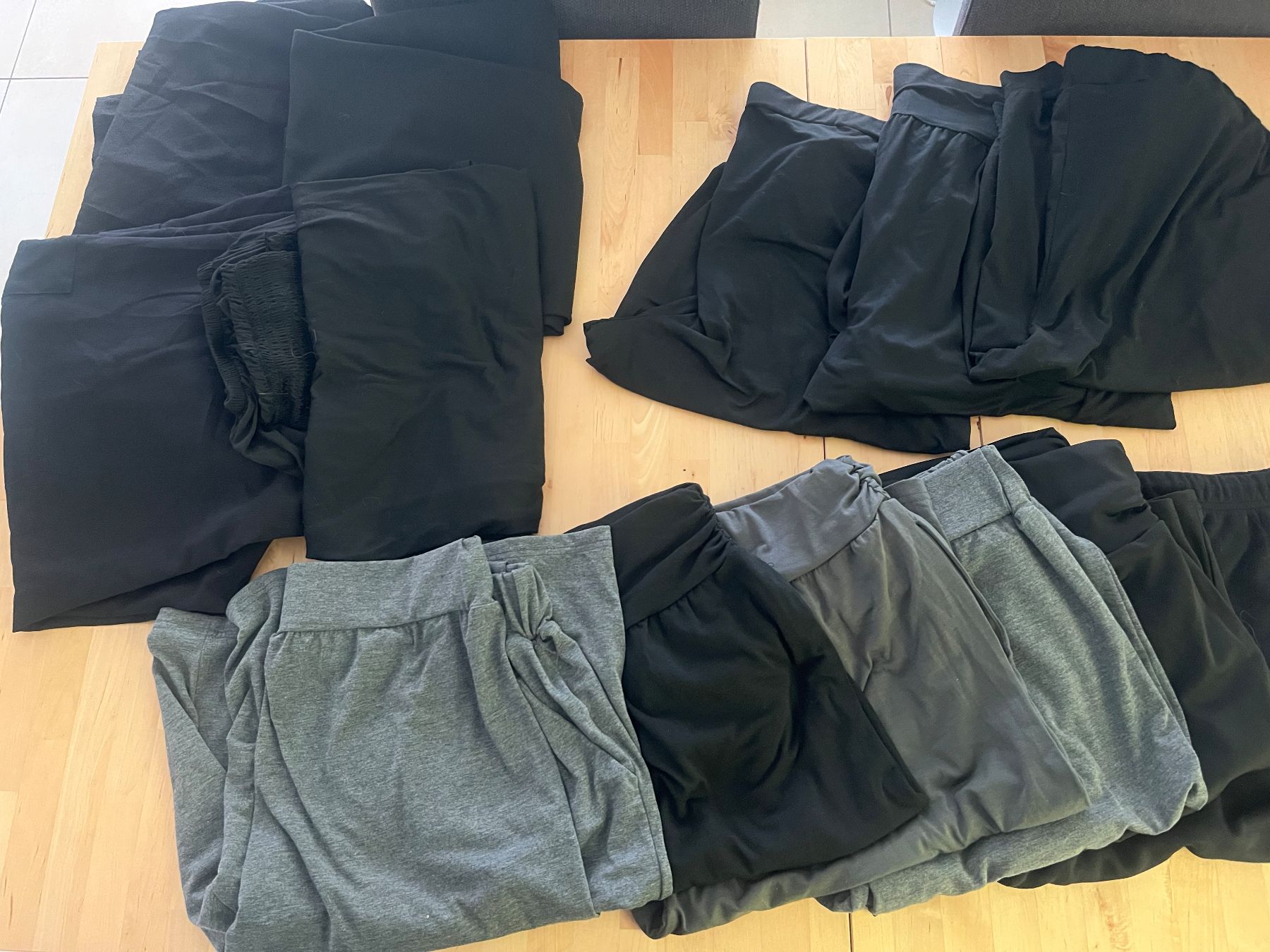 Kleiderpakete: 13 Paar Hosen Gr. 48/50 – Gebraucht aus Einsiedeln von Tru7