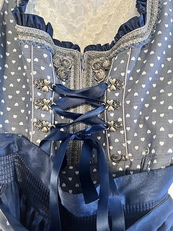 Vestiti: Dunkelblaues Dirndl der Marke Krüger – Usato da Grüningen venduto da pretty3 4