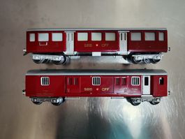 HAG 1 wagon postal & 1 wagon voyageurs rouge.