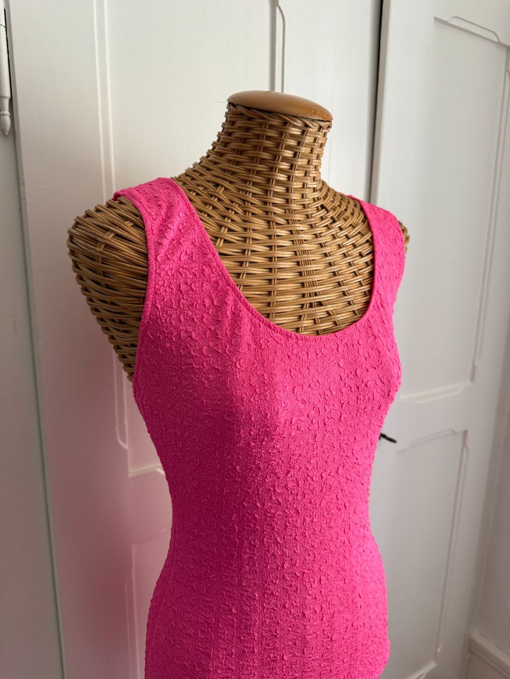 Robes: Kleid pink figurbetont S – D'occasion à Zürich par Diazaio 1