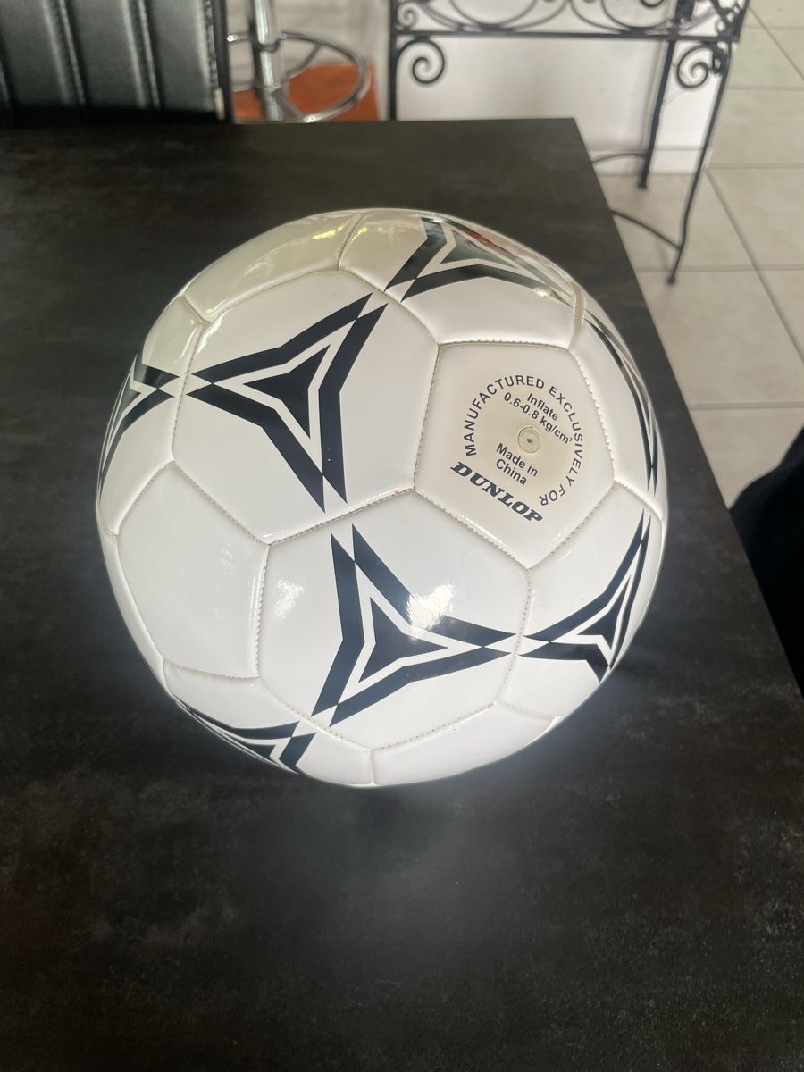Palloni: Ballon de Foot Dunlop Taille 5 – Nuovo (secondo la descrizione) da Vallamand venduto da Bricbracbroc82 2