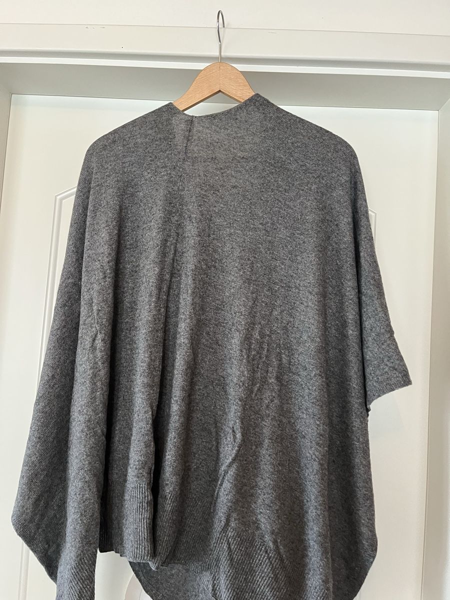Altro in Moda donna: Warme Strick-Ted Cape mit Cashmere & Wolle, Grau. – Nuovo (secondo la descrizione) da Suhr venduto da nataschaad 2