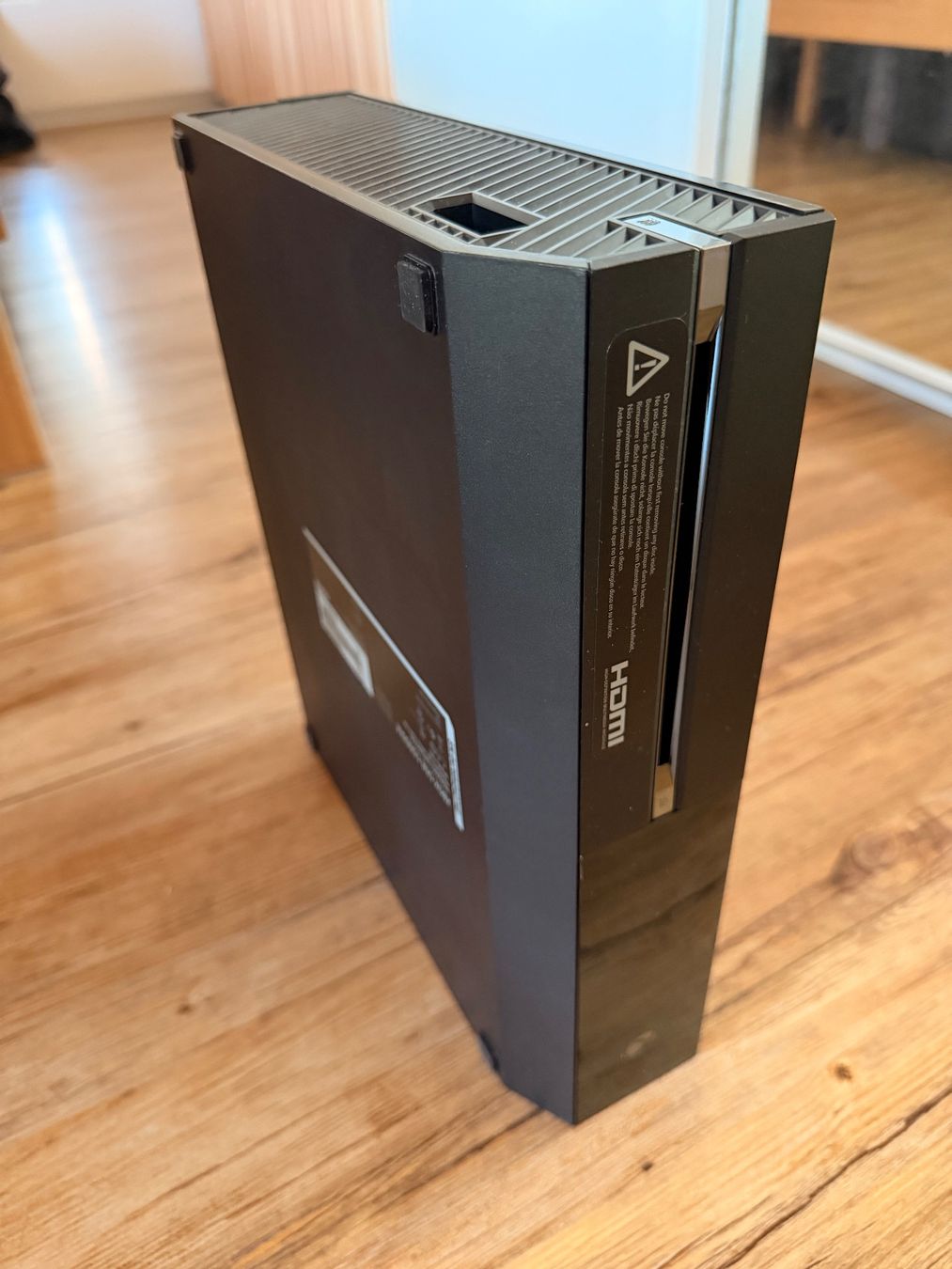 Microsoft Konsolen: Xbox one - mit 2 Controller und 6 (9) Games – Gebraucht aus Wernetshausen von BASI91 2