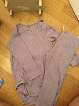 Body a manica lunga e leggings H&M lilla Taglia 92