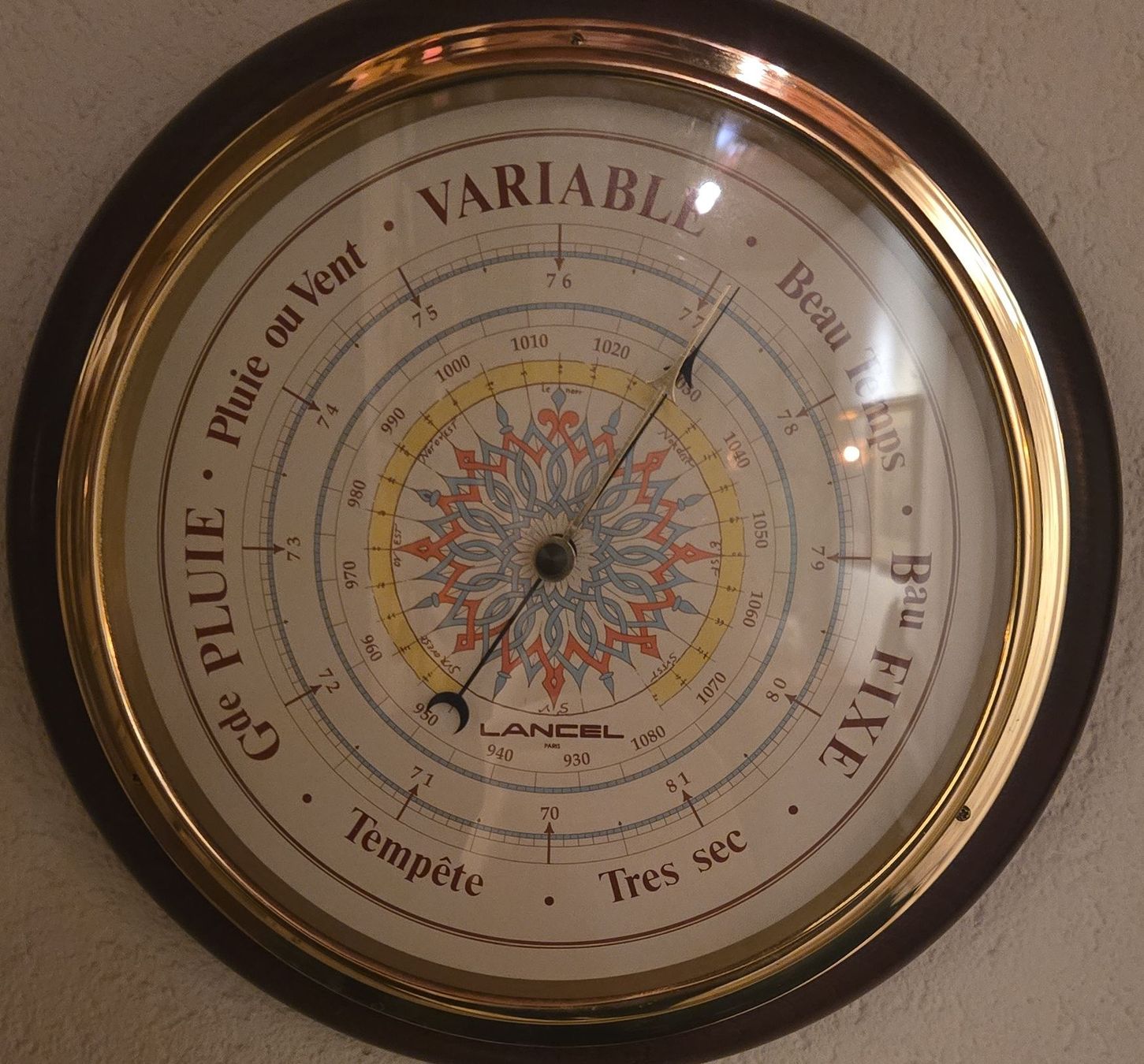 Sonstige antike Technik & Geräte: Elegantes Barometer von Lancel - Wandbarometer Messing – Gebraucht aus Zürich von Zoe_Zh