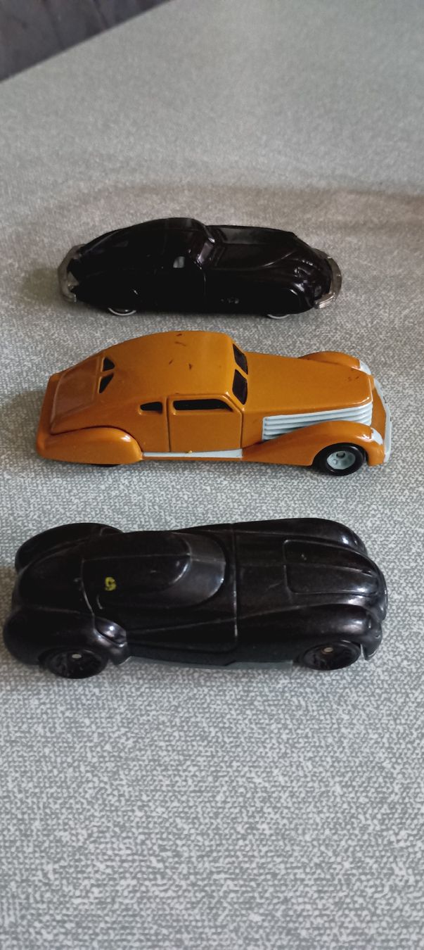Hot Wheels Spielzeuge: 2 Hot Wheels Autos & 1 ERTL  Konvolut – Gebraucht aus Basel von kim_872m 1