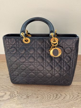 Lady Dior medium dunkelblau aus 2007