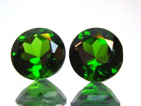 Pietre preziose: Chrome Diopside AAA rond 4 mm / 0.28 ct – Nuovo (secondo la descrizione) da La Chaux-de-Fonds venduto da j-aime-les-gemmes 1