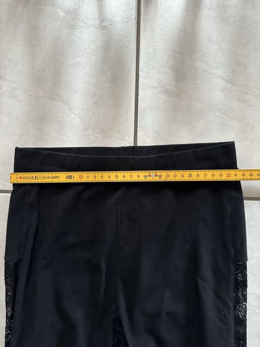 Leggings: Leggings Urban Classics schwarz Grösse S mit Spitze – Usato da Hergiswil NW venduto da kaufe_at_kaufmann 2