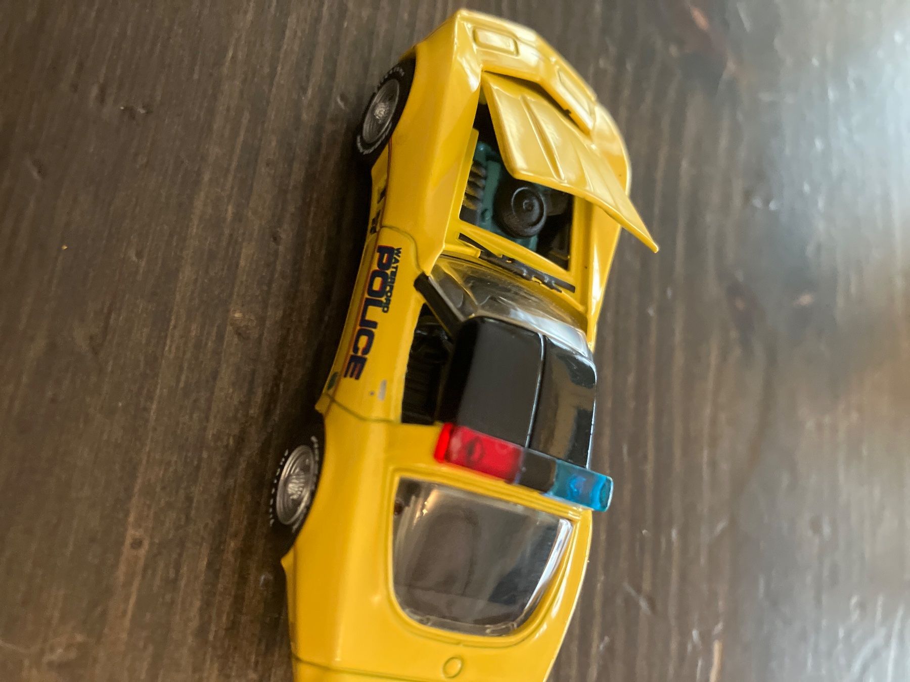 Greenlight Modellini d'auto: Greenlight Chevrolet Corvette Polizei Auto – Usato da Steffisburg venduto da muggenstutz31 4
