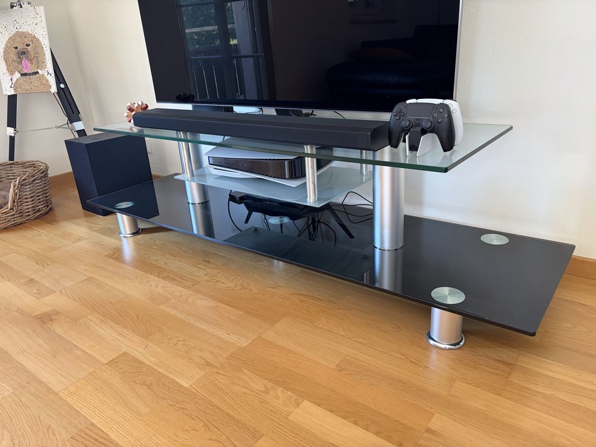 Mobili TV: TV Stand – Usato da Regensdorf venduto da WetTowel42 1