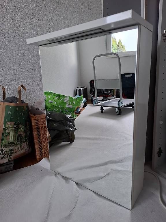 Armadietti a specchio: Spiegelschrank Bad – Usato da Sulgen venduto da mag_82nz 1