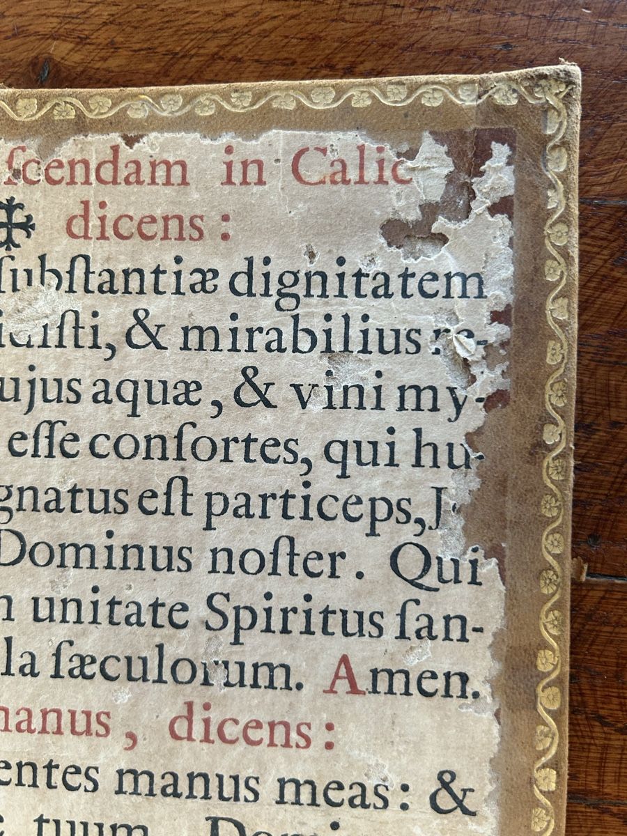Foto & Immagini: Kanontafel antik aus Karton, rote Initialen – Usato da Riedholz venduto da Frettchen63 4