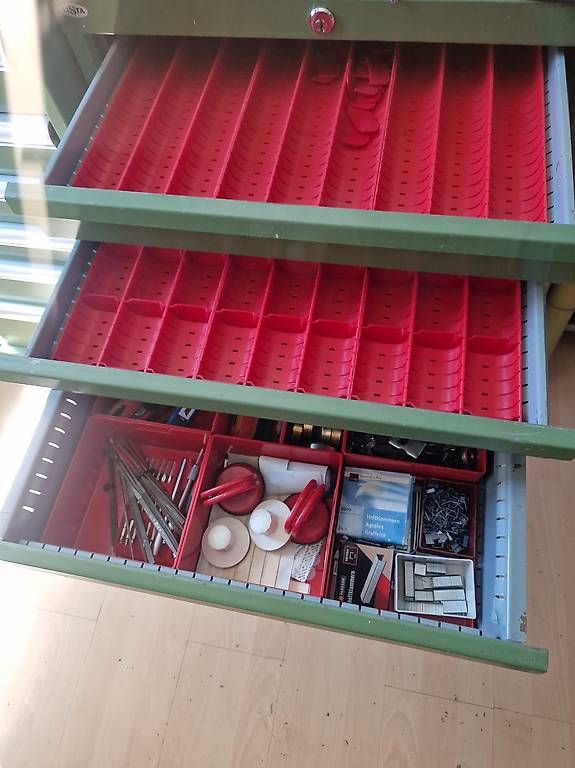 Armadi: Lista Schrank  – Usato da Rümlang venduto da Zargi