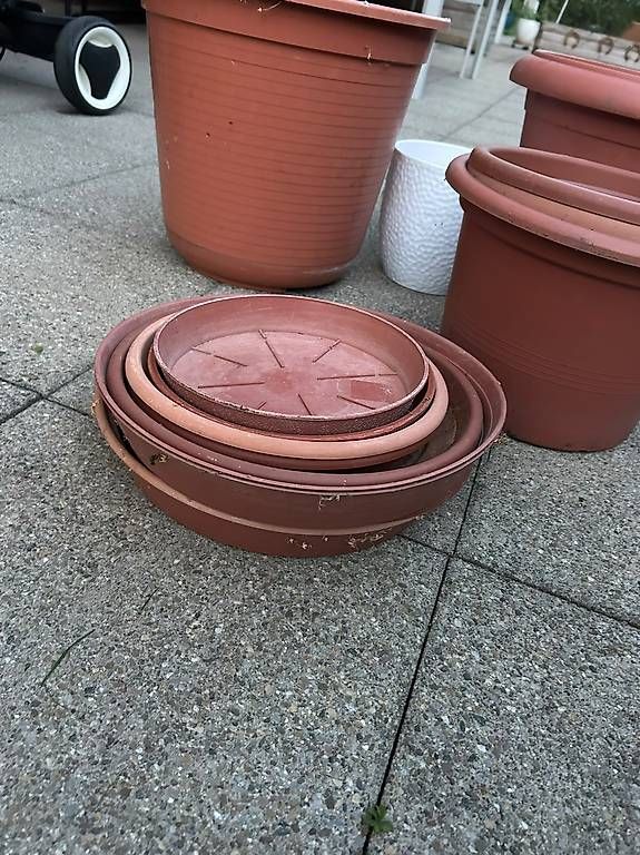 Vasi per fiori: Gartentöpfe/Tontöpfe/Balkon-/Terassentöpfe – Usato da Dietikon venduto da AdiMustafi 1