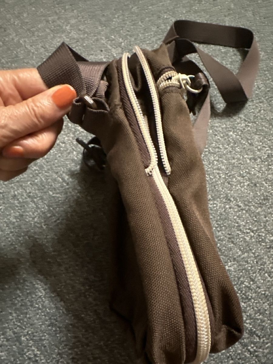 Lacoste Borse: Tasche Lacoste braun  – Usato da Baltschieder venduto da YmroBe 1