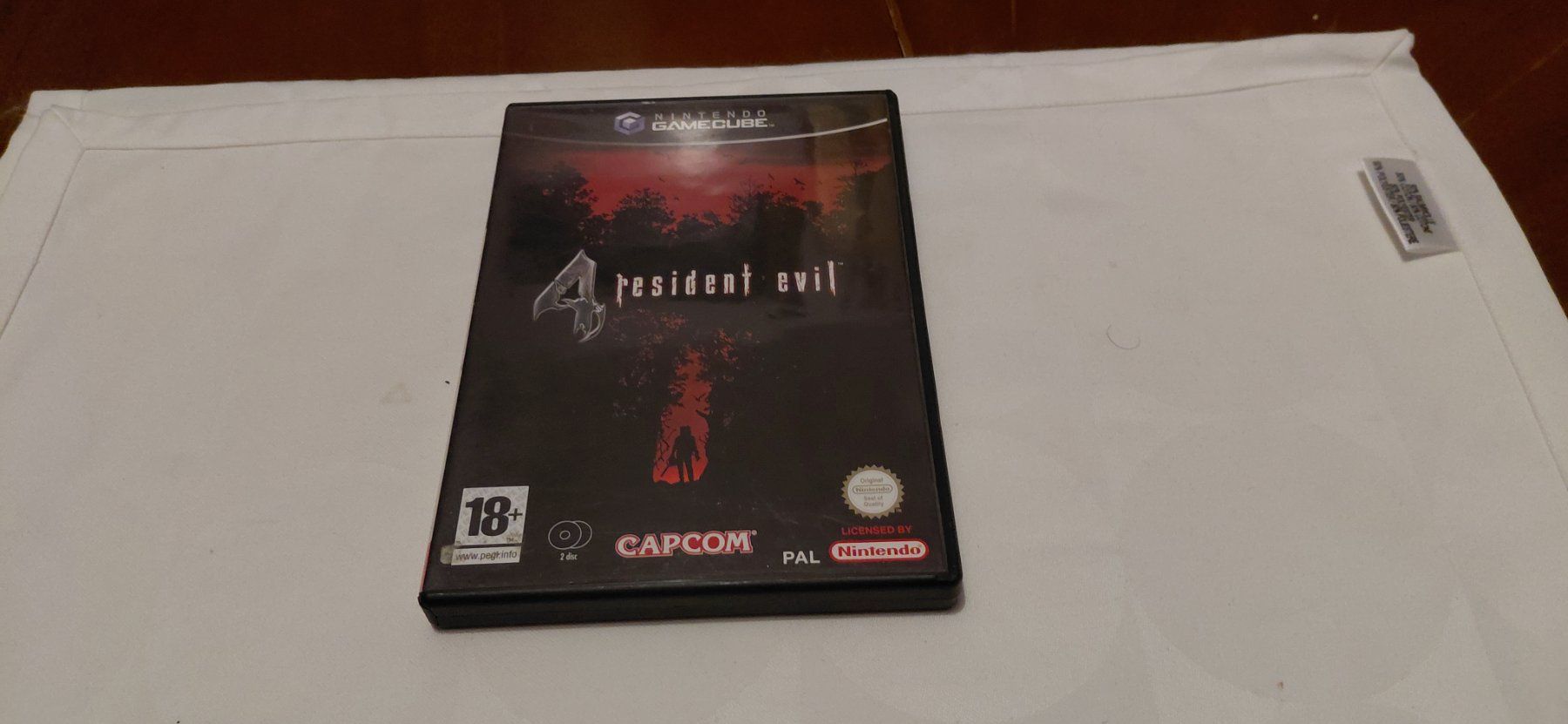 Giochi: Resident Evil  4 Gamecube (CDs wie neu) – Usato da Gretzenbach venduto da Uli1980