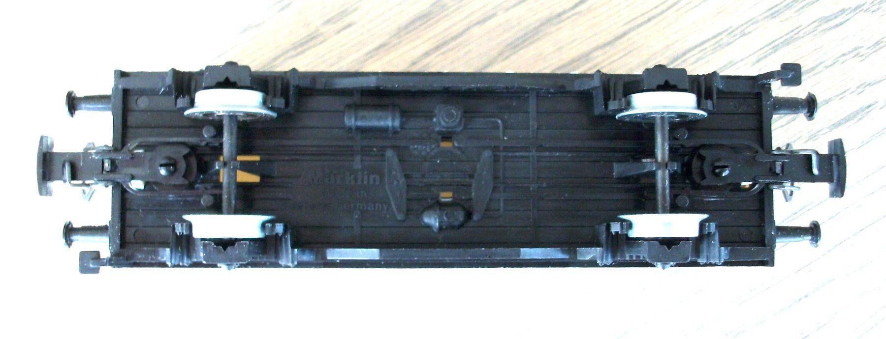 Märklin Modelleisenbahnen: weisser Containertragwagen; fabrikneu & OVP – Neu und originalverpackt aus St. Moritz von Manu7500 5