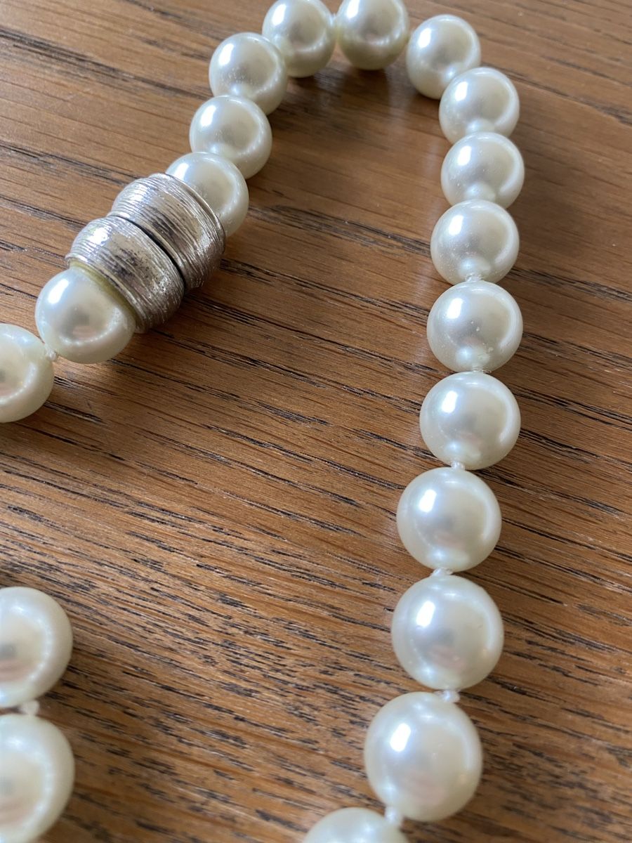 Catenine: Perlenkette mit Magnetverschluss (Modeschmuck) – Usato da Burgdorf venduto da allesolivia 2