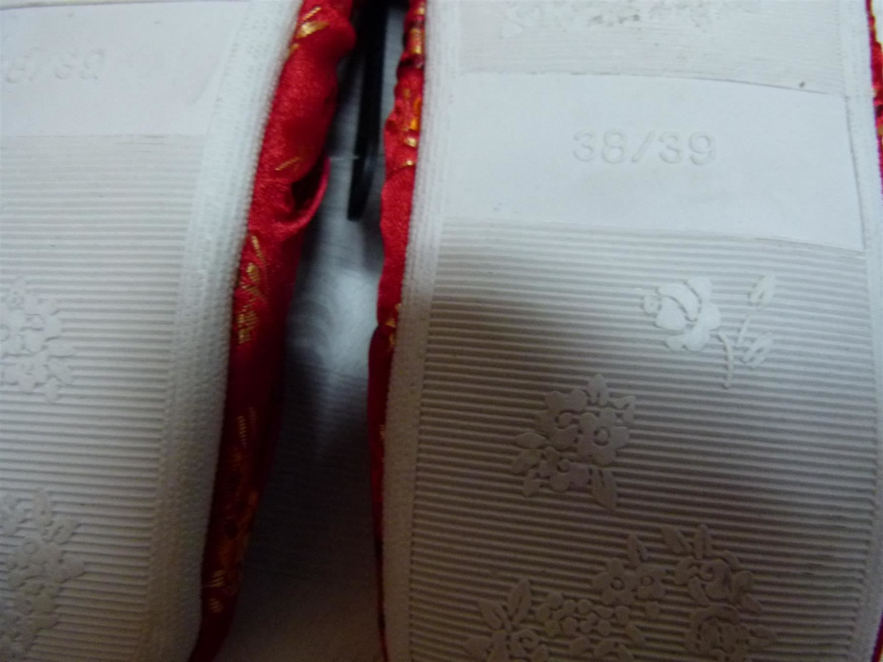 Scarpe da donna: 2 Stück Hausschuhe 36-37, 38-39 – Nuovo e nell'imballaggio originale da Uerkheim venduto da Kaufoption 3