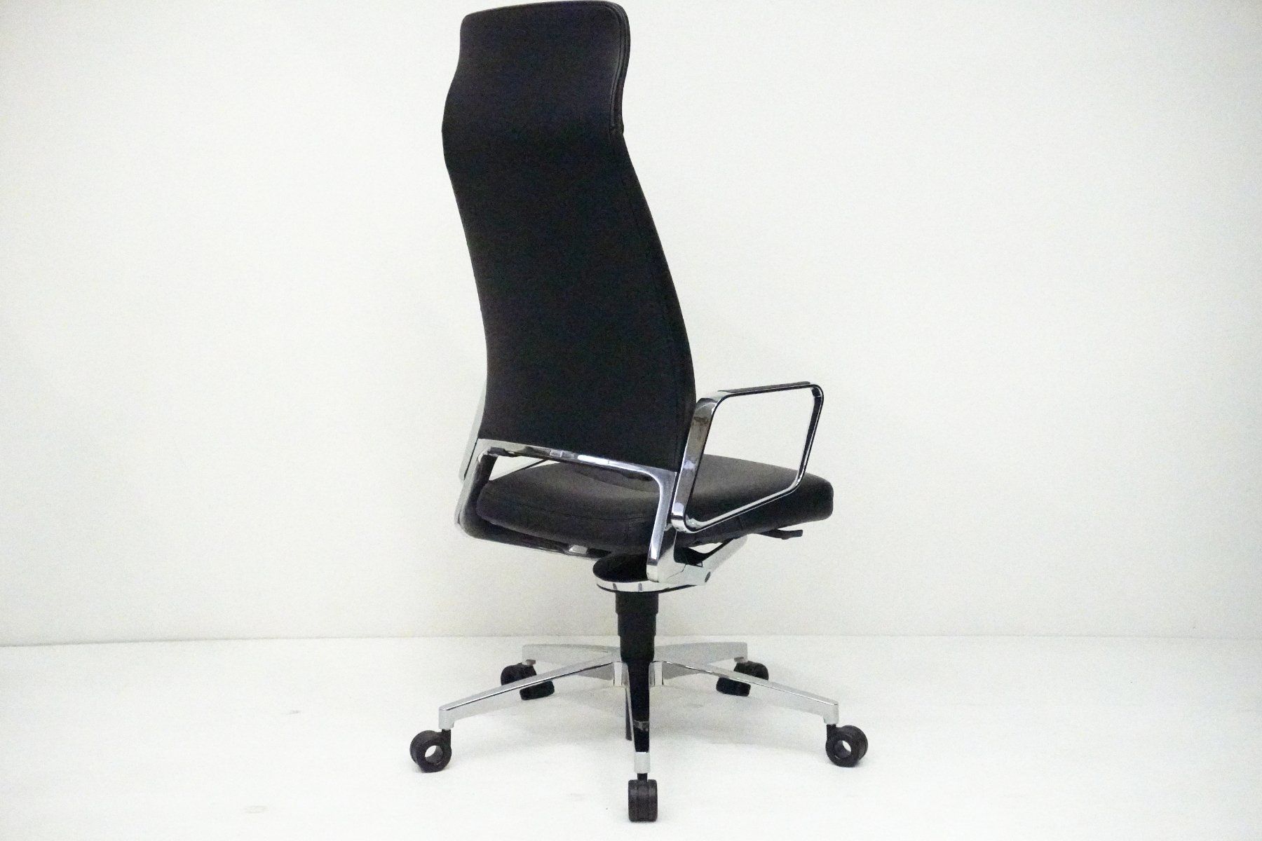 Sedie: Interstuhl VINTAGEis5 Chefsessel Leder UVP CHF 5247 – Usato da Bad Zurzach venduto da QLASSIQ 5