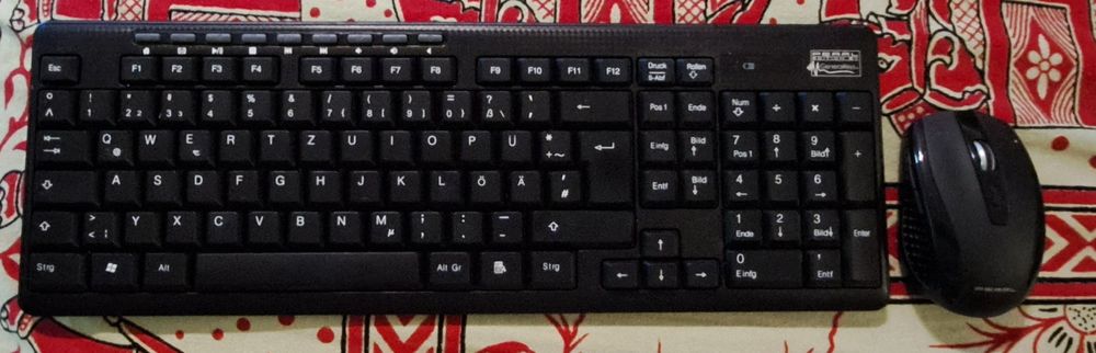 PC Tastatur und Maus Layout Deutsch (Gebraucht) in Schlieren für CHF 9 ...