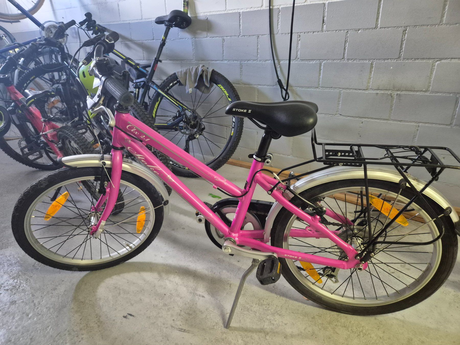 Stoke Vélos: Kinderfahrrad 20 Zoll – D'occasion à Kloten par mavis02