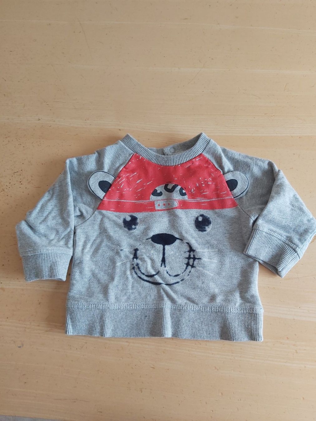 Maglioni & Felpe: Baby Pullover grau  1-3 monate – Usato da Disentis/Mustér venduto da epa_862v