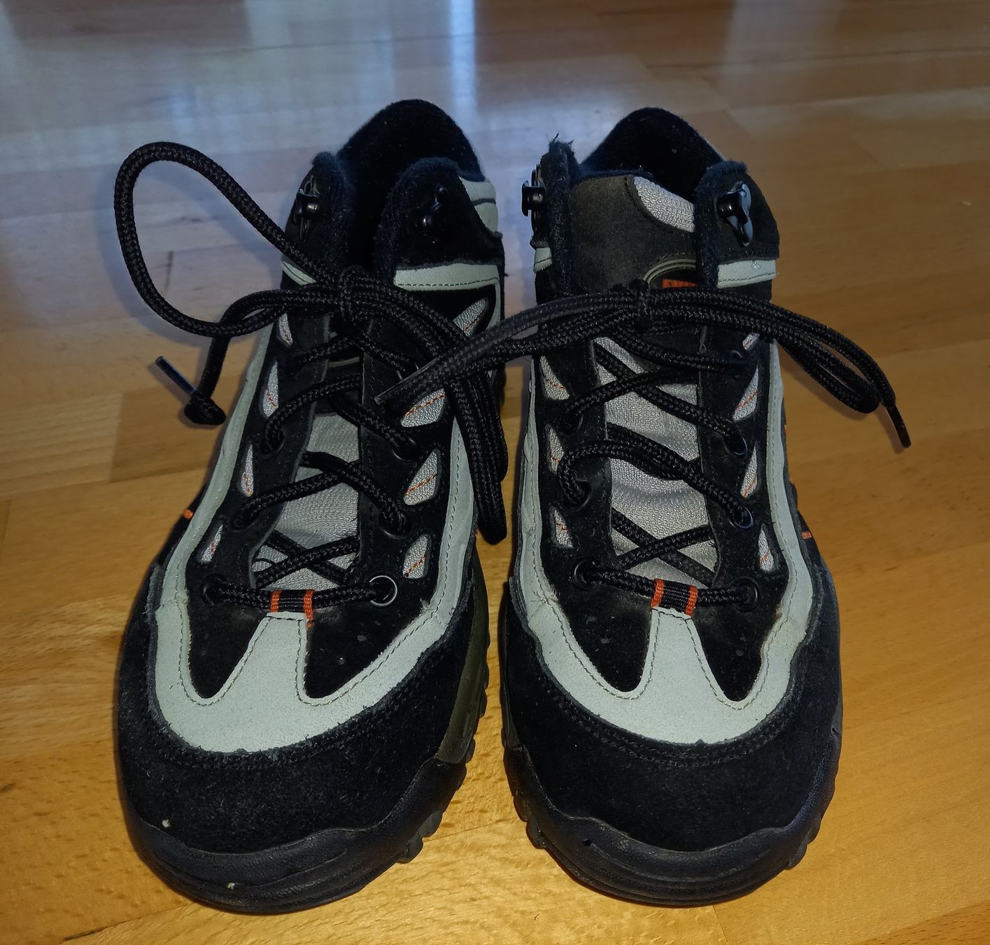 Everest Damenschuhe: Trekkingschuhe Everest, Damen Gr. 36 – Gebraucht aus St. Silvester von Fabelliii 1