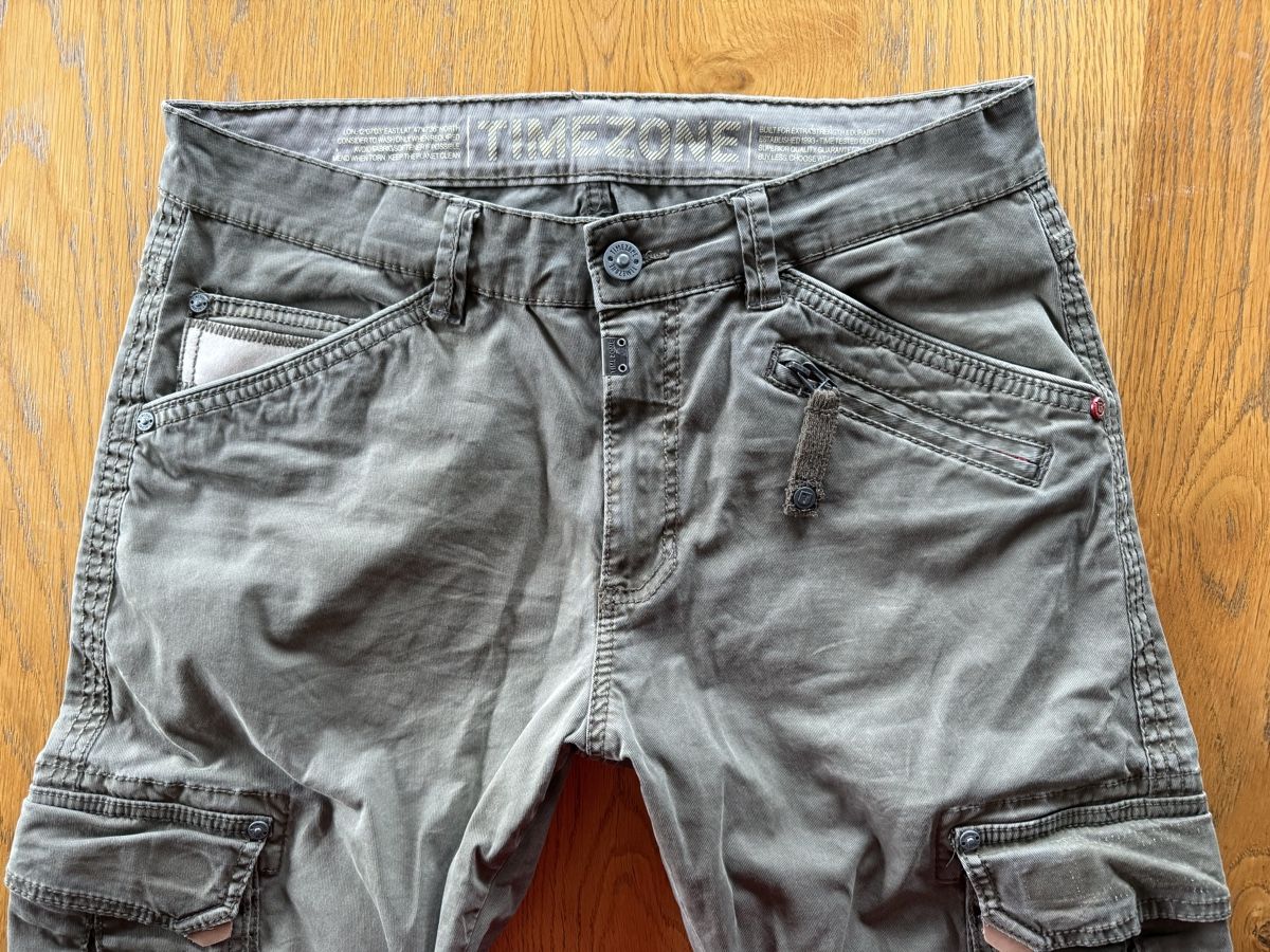 Pantaloni: Timezone Hosen, 32/34 – Usato da Schwanden b. Brienz venduto da Baal1