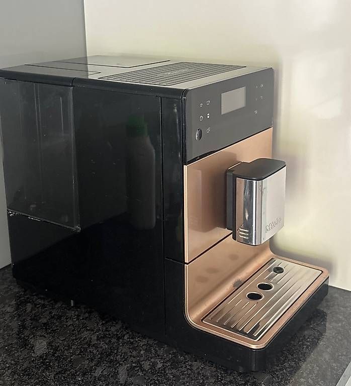Kaffeemaschinen & Espressomaschinen: Kaffeemaschine Miele Vollautomat – Gebraucht aus Zürich von Murmel03 1