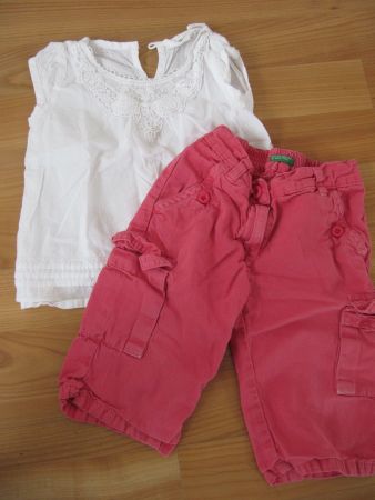 BENETTON Hose 3/4 Gr. 90, weisse Bluse Gr. 86, ärmellos